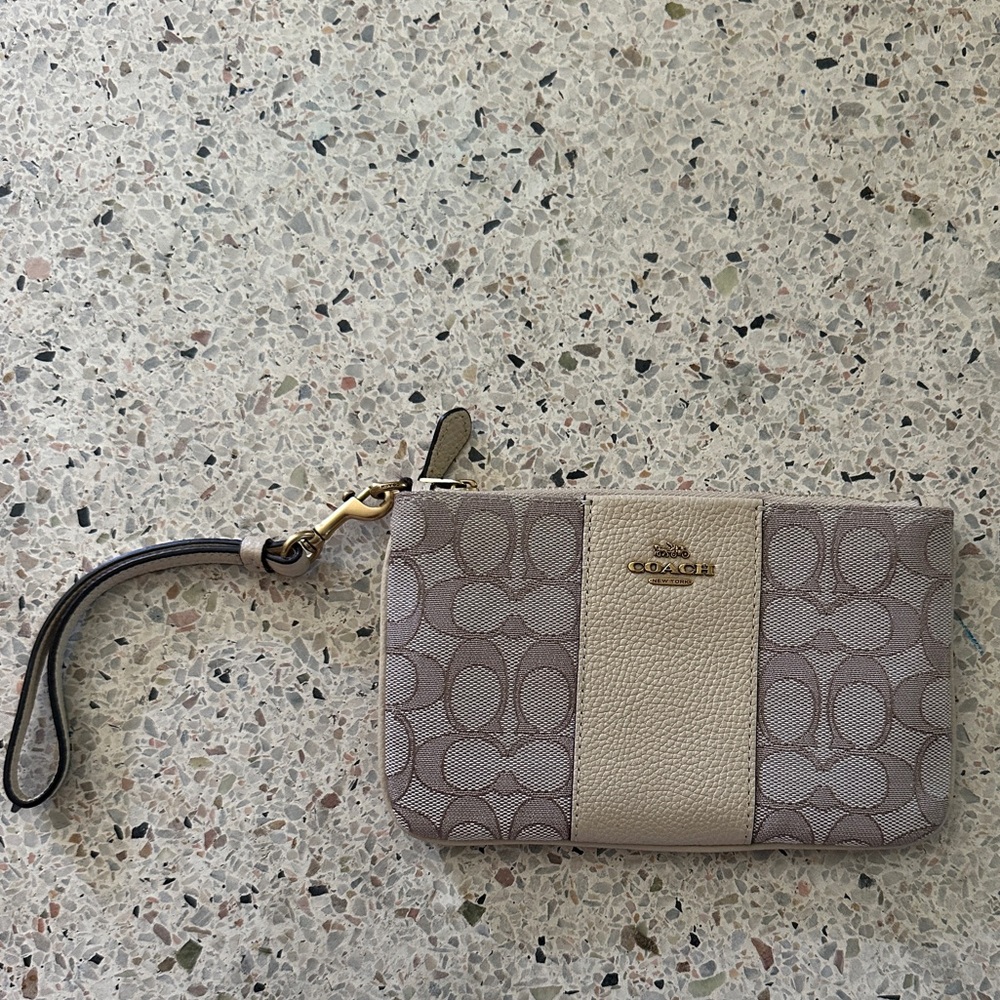 Coach SMALL WRISTLET SIGNATURE JACQUARD Stone & Ivory LEATHER TRIM